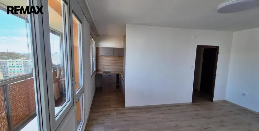 Pronájem bytu 1+kk, Pardubice - Polabiny, Gagarinova, 30 m2