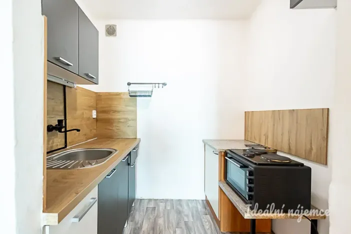 Pronájem bytu 2+kk, Praha - Hostivař, Záveská, 38 m2