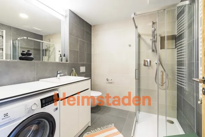 Pronájem bytu 2+kk, Praha - Holešovice, U Pergamenky, 48 m2