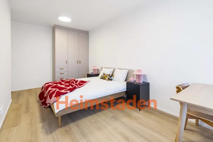 Pronájem bytu 2+kk, Praha - Holešovice, U Pergamenky, 59 m2