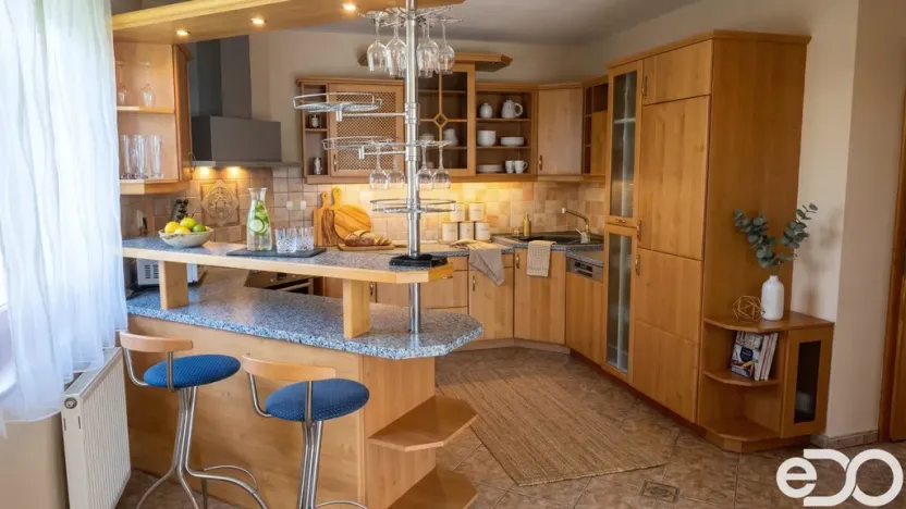 Pronájem rodinného domu, Nedabyle, 229 m2