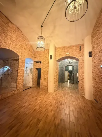 Pronájem obchodního prostoru, Praha - Nové Město, Soukenická, 181 m2