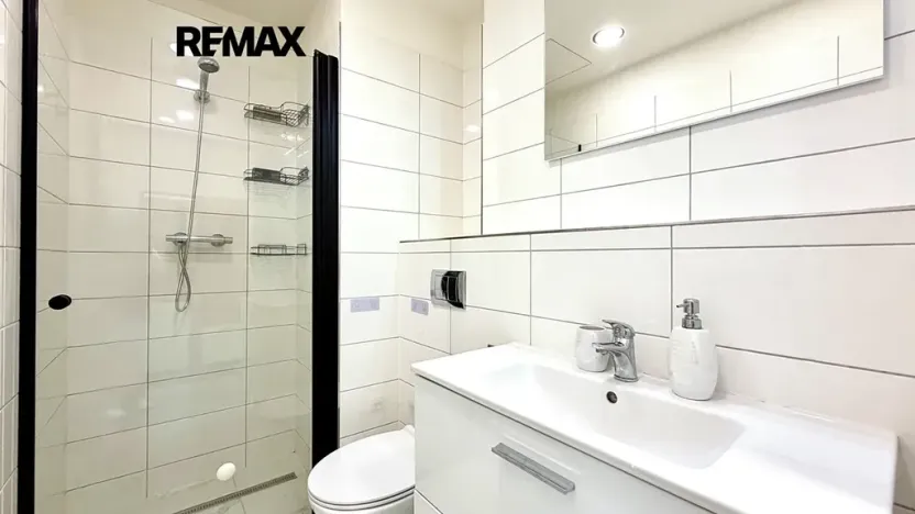 Pronájem bytu 1+kk, Praha - Vinohrady, Perucká, 25 m2