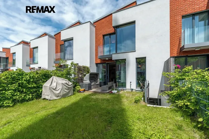 Pronájem rodinného domu, Praha - Dejvice, V Šáreckém údolí, 201 m2