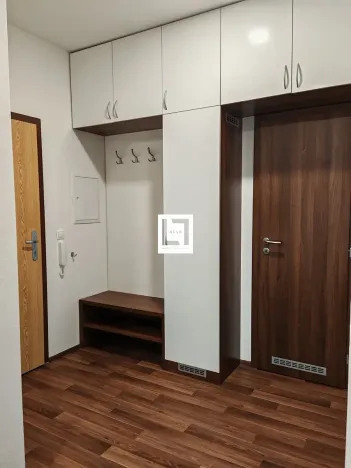 Pronájem bytu 2+kk, Olomouc, Novosadský dvůr, 58 m2