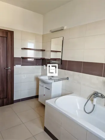 Pronájem bytu 2+kk, Olomouc, Novosadský dvůr, 58 m2