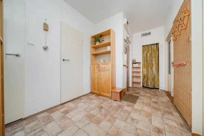 Prodej bytu 3+1, Ostrava, Mojmírovců, 67 m2