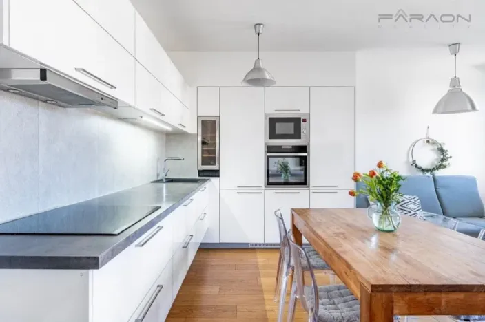 Prodej bytu 3+kk, Praha - Hloubětín, Nademlejnská, 86 m2