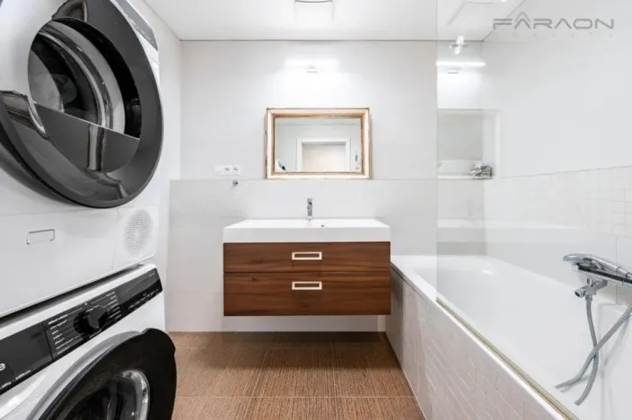 Prodej bytu 3+kk, Praha - Hloubětín, Nademlejnská, 86 m2