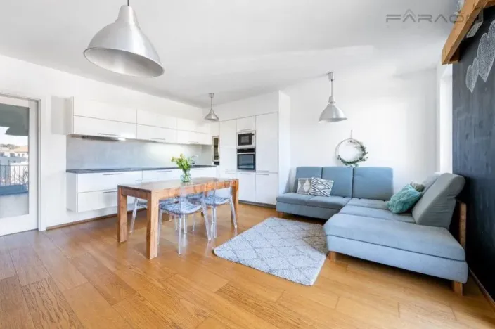 Prodej bytu 3+kk, Praha - Hloubětín, Nademlejnská, 79 m2
