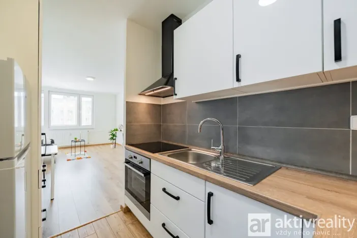 Prodej bytu 2+kk, Mělník, Sportovní, 49 m2