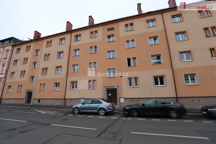 Prodej bytu 2+1, Cheb, Valdštejnova, 68 m2