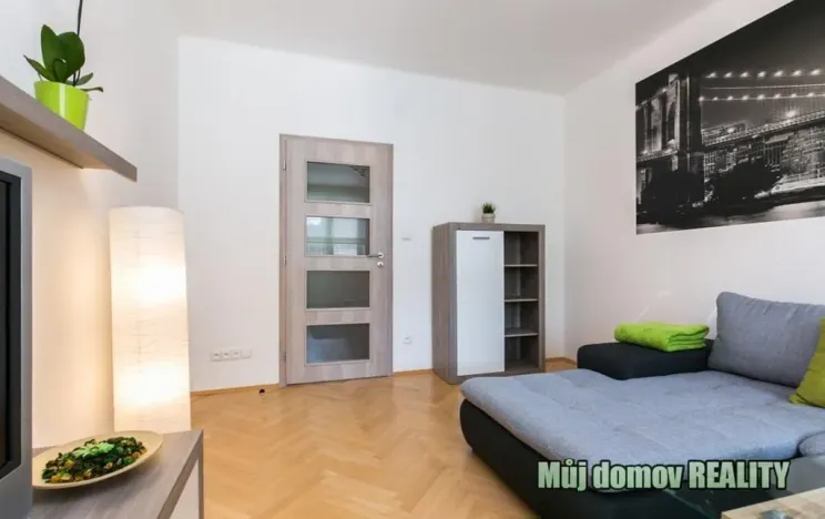 Pronájem vily, Sadská, Husova, 1200 m2