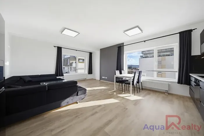 Pronájem bytu 3+kk, Karlovy Vary, Dubová, 83 m2