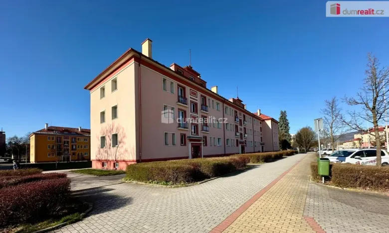 Prodej bytu 2+1, Ostrov, Hlavní třída, 75 m2