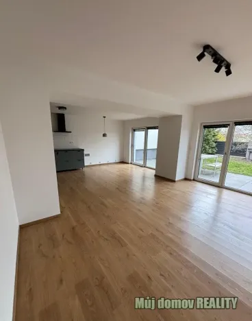 Pronájem rodinného domu, Praha - Klánovice, Lovčická, 120 m2