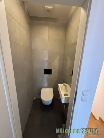 Pronájem rodinného domu, Praha - Klánovice, Lovčická, 120 m2