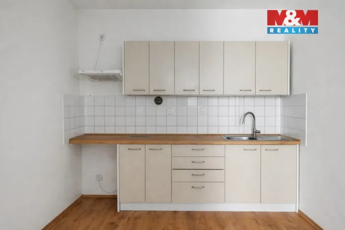 Pronájem bytu 2+kk, Kolín - Kolín I, Husova, 35 m2