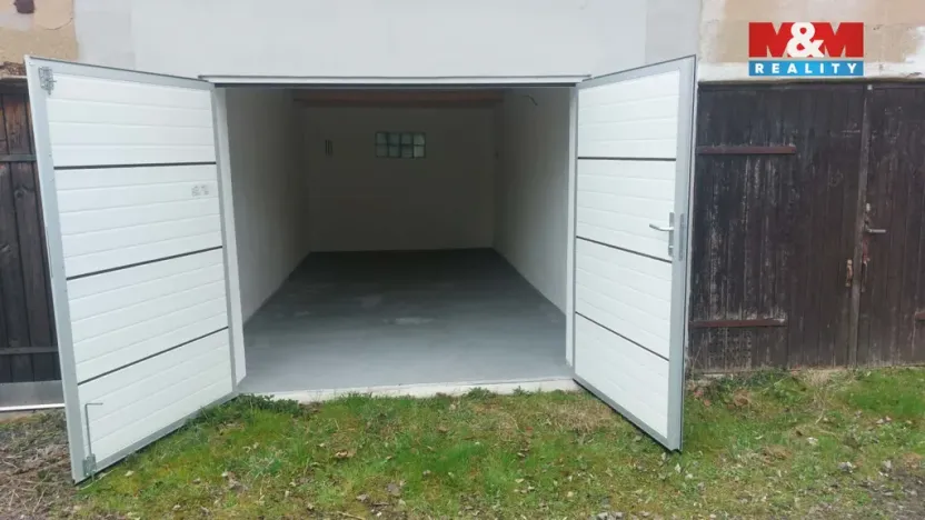 Prodej garáže, Praha - Dejvice, V Trníčku, 20 m2