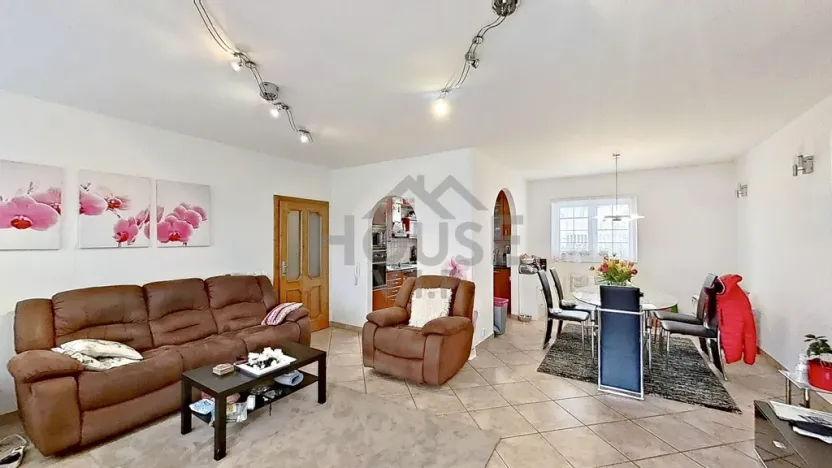 Prodej rodinného domu, Praha - Dolní Počernice, Listopadová, 320 m2