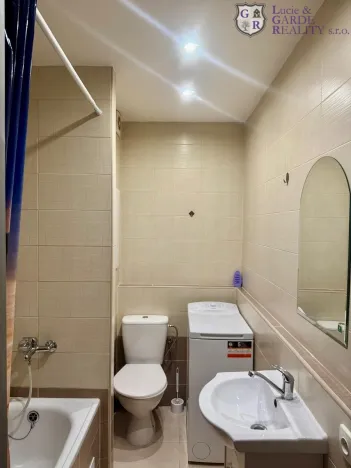 Pronájem bytu 1+kk, Tábor, Jaselská, 27 m2