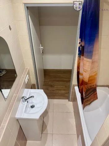 Pronájem bytu 1+kk, Tábor, Jaselská, 27 m2