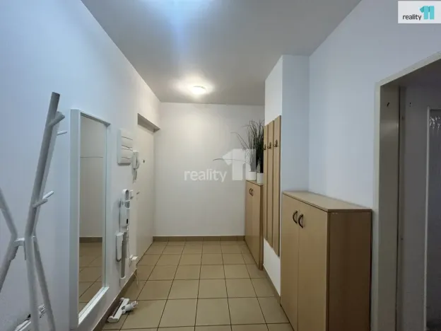 Pronájem bytu 1+kk, Praha - Michle, Pod Bohdalcem I, 49 m2