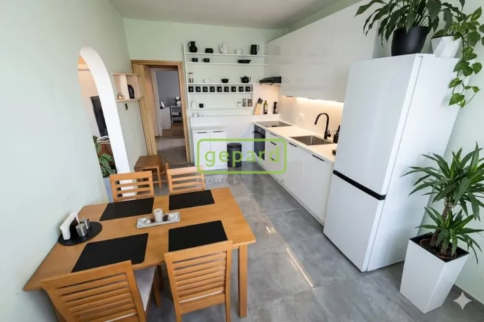 Prodej bytu 3+1, Liberec, Dobiášova, 82 m2