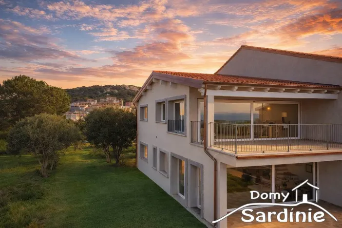 Prodej domu, Trinitá D'Agultu, Sardinie, Itálie, 200 m2