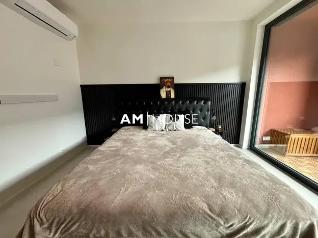 Pronájem bytu 3+kk, Praha - Karlín, Sokolovská, 80 m2