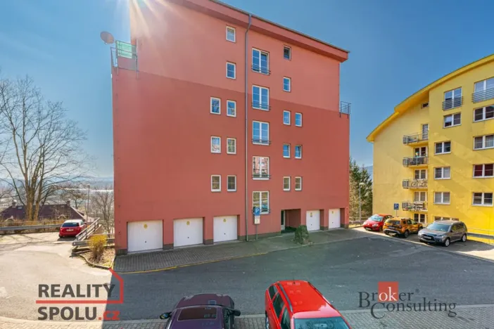 Pronájem bytu 2+kk, Liberec - Liberec VI-Rochlice, Nádvorní, 56 m2