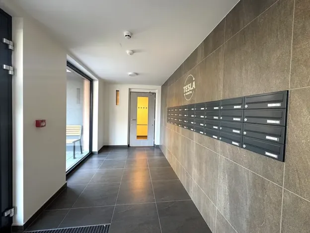 Pronájem bytu 1+kk, Praha - Vysočany, Poděbradská, 30 m2