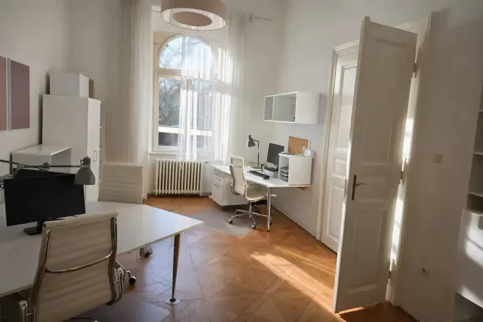 Pronájem kanceláře, Praha - Nové Město, Bolzanova, 80 m2