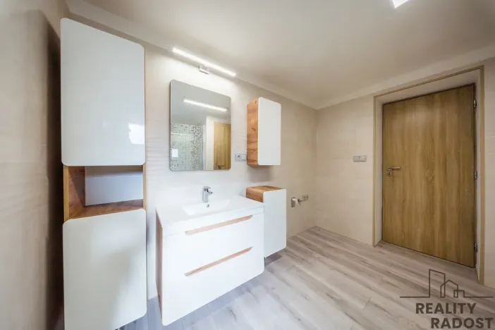 Prodej rodinného domu, Čejkovice, V Sadech, 180 m2