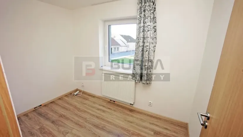 Pronájem bytu 1+1, Neratovice, 25 m2