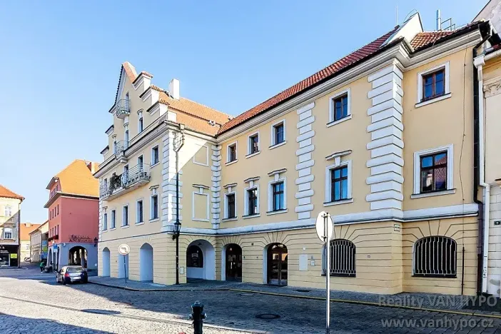 Prodej bytu 4+1, Žatec, náměstí Svobody, 114 m2