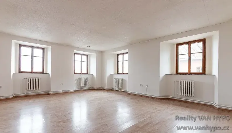 Prodej bytu 3+1, Žatec, náměstí Svobody, 101 m2