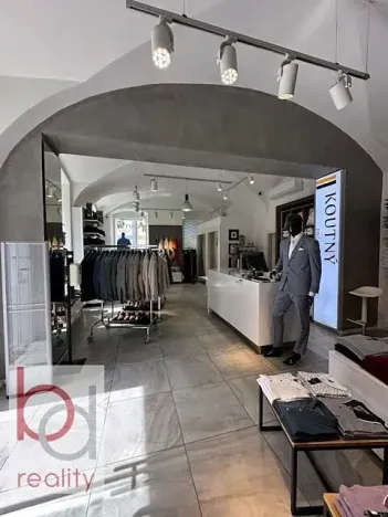 Pronájem obchodního prostoru, České Budějovice, Piaristická, 65 m2