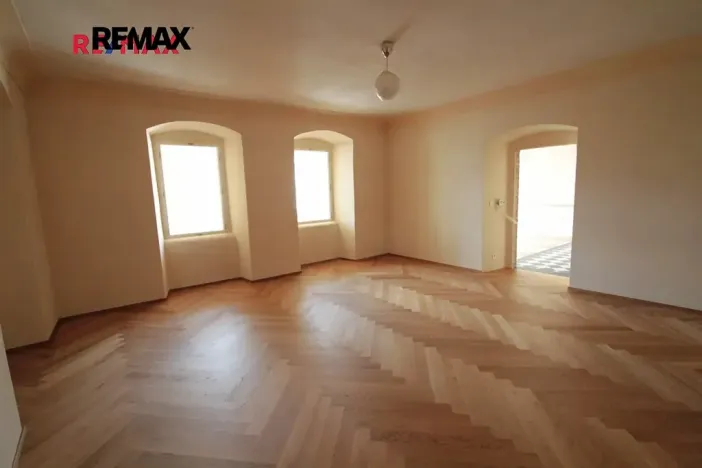 Pronájem bytu 2+1, Kolín, Karlovo náměstí, 111 m2