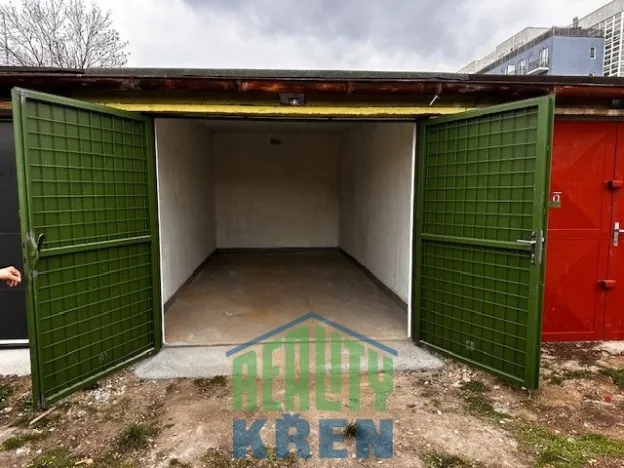 Pronájem garáže, Praha - Michle, Novobohdalecká, 17 m2