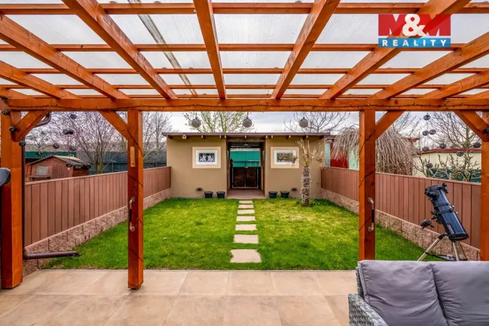 Prodej rodinného domu, Veltrusy, Lomená, 118 m2