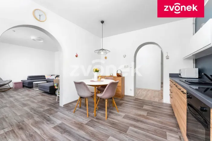 Prodej rodinného domu, Vizovice, 300 m2