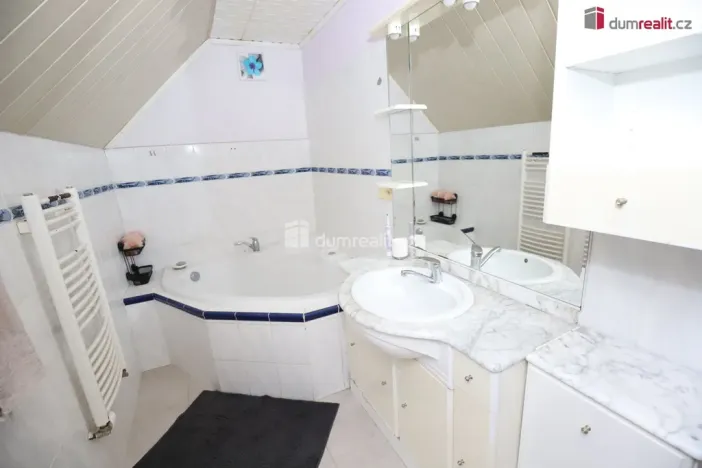 Prodej činžovního domu, Habartov, Vítězná, 330 m2