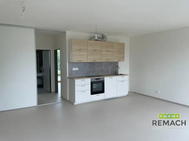 Pronájem bytu 2+kk, Veselí nad Moravou, náměstí 24. dubna, 55 m2