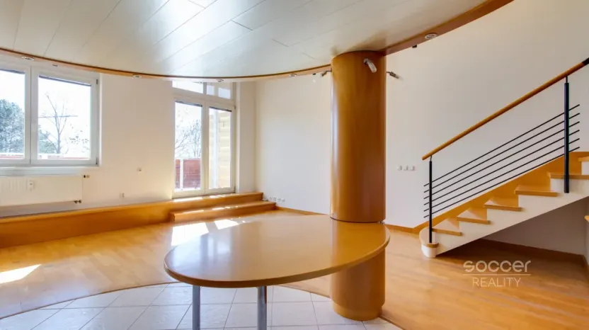 Pronájem atypického bytu, Praha - Prosek, Na pokraji, 68 m2