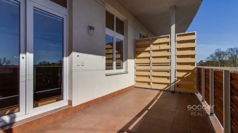 Pronájem atypického bytu, Praha - Prosek, Na pokraji, 68 m2