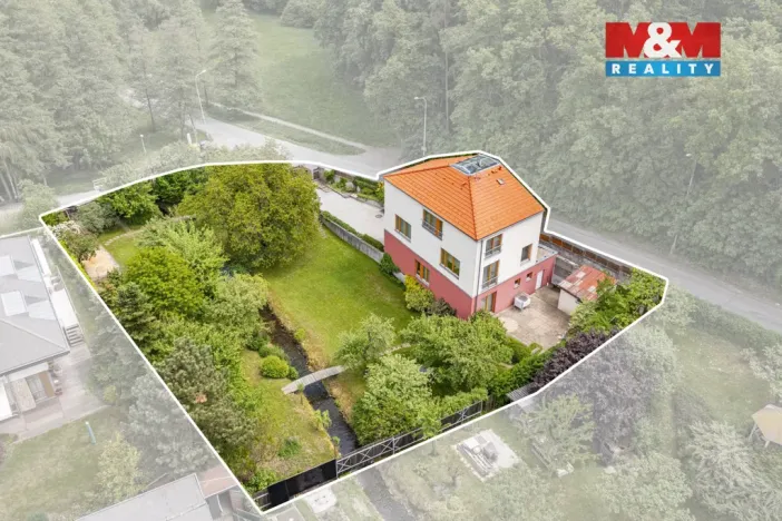 Prodej rodinného domu, Praha - Dejvice, V Šáreckém údolí, 230 m2