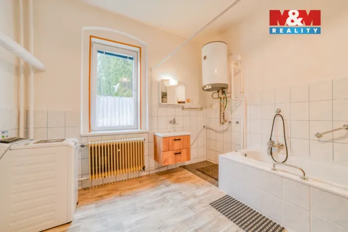 Prodej rodinného domu, Podhradí, 165 m2