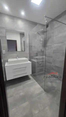 Pronájem bytu 3+1, Opava - Předměstí, Dostojevského, 108 m2