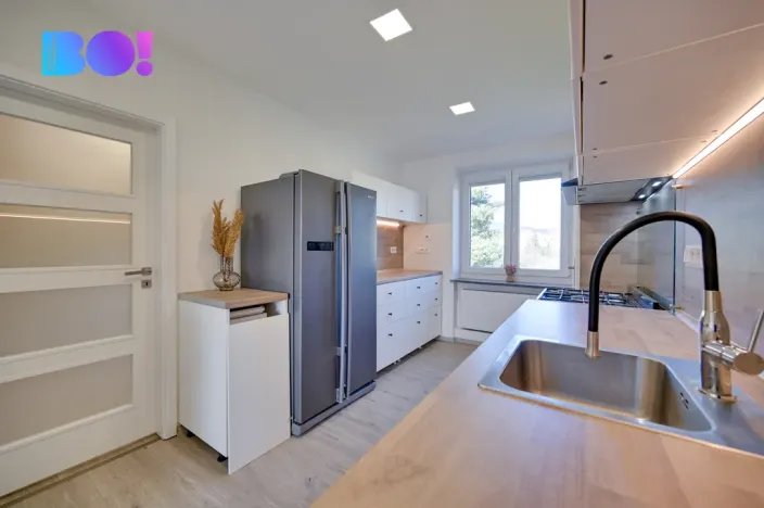 Prodej bytu 3+1, Šumperk, nám. Republiky, 27 m2